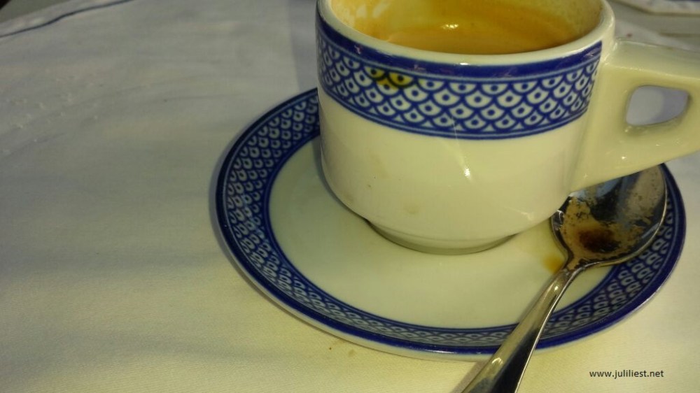 Essaouira, Marokko, Kaffee, Geschirr, orientalische Muster